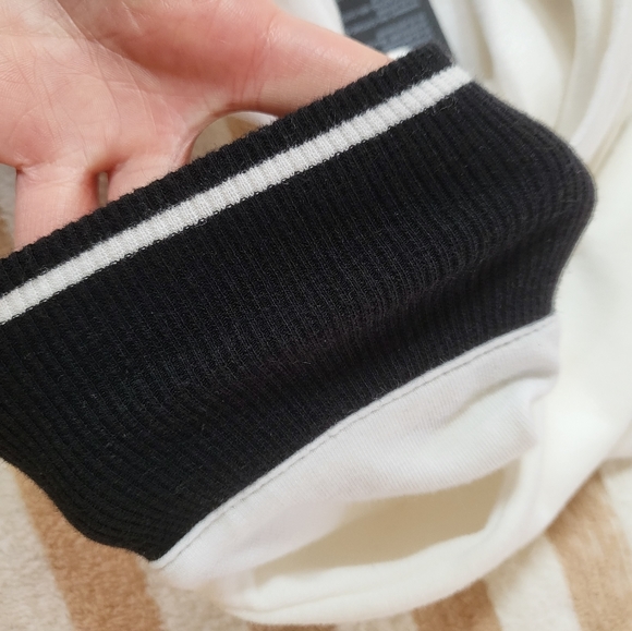 Club Monaco White Crewneck Top - Size XS - Picture 5 of 5